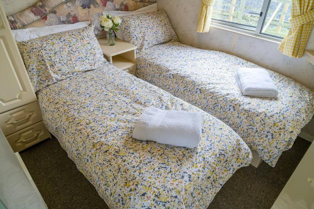 Wind In The Willows: Sleeps 4, Kitchen, Bathroom, Lounge, Wifi Napton on The Hill 外观 照片